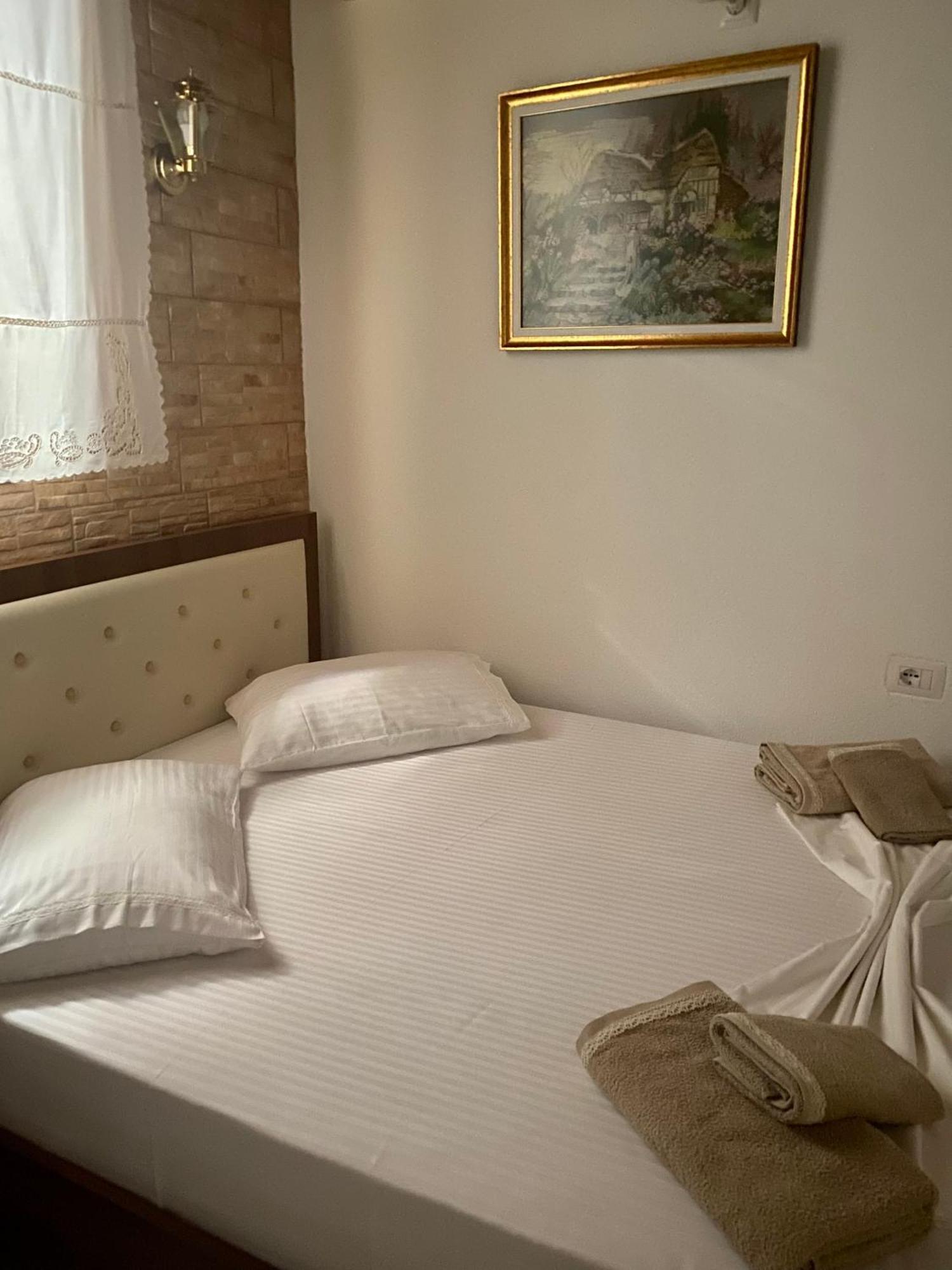 Panoramic View Guest House Gjirokaster Luaran gambar