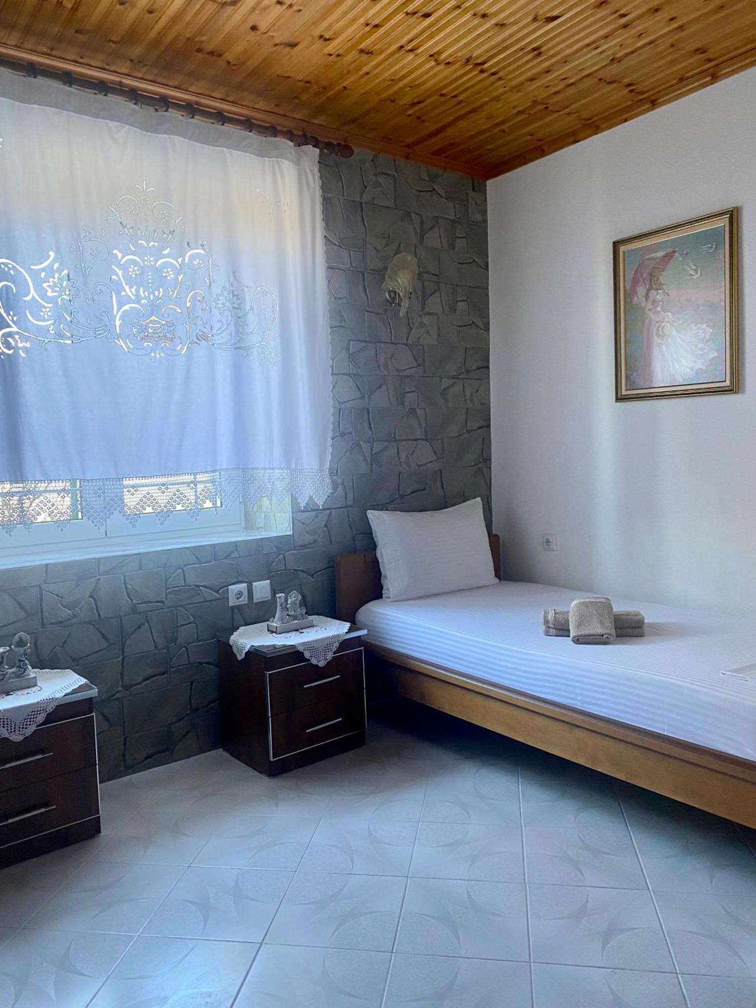 Panoramic View Guest House Gjirokaster Luaran gambar