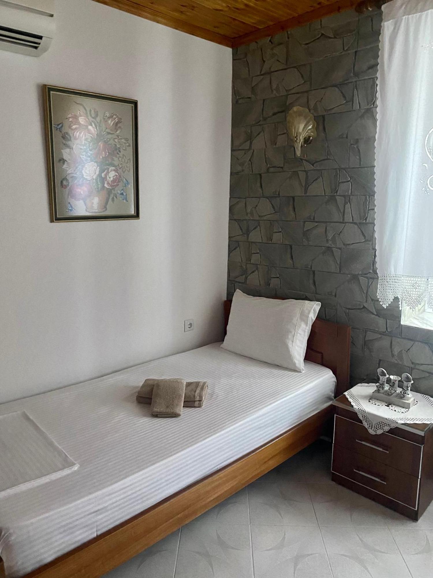 Panoramic View Guest House Gjirokaster Luaran gambar