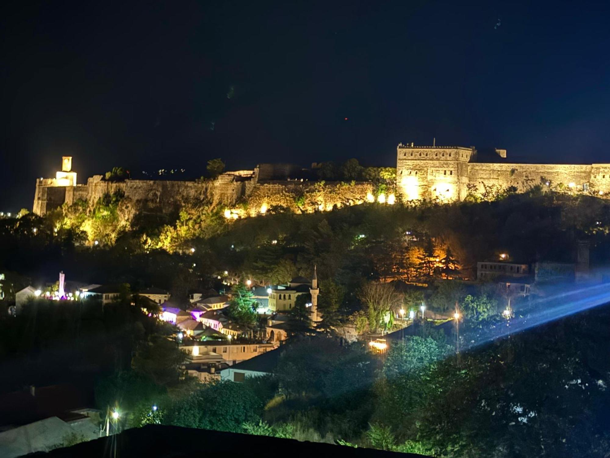 Panoramic View Guest House Gjirokaster Luaran gambar